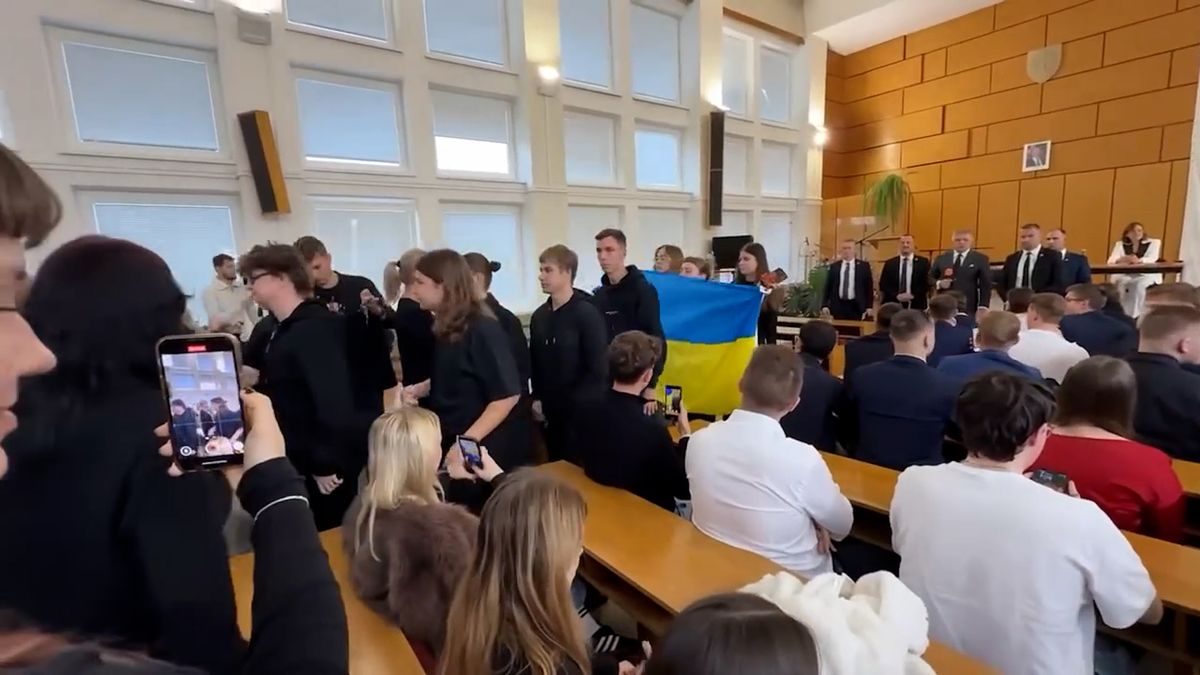 Slovenská komora učitelů podporuje popradské studenty, kteří opustili diskuzi s Ficem